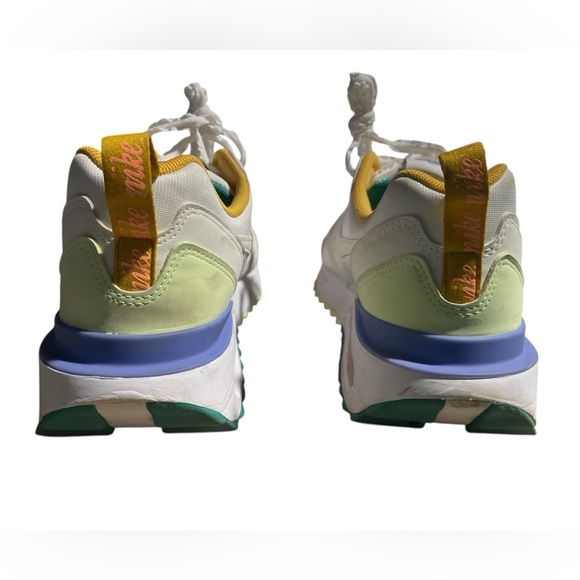 Nike Air Max Dawn - Picture 4 of 6